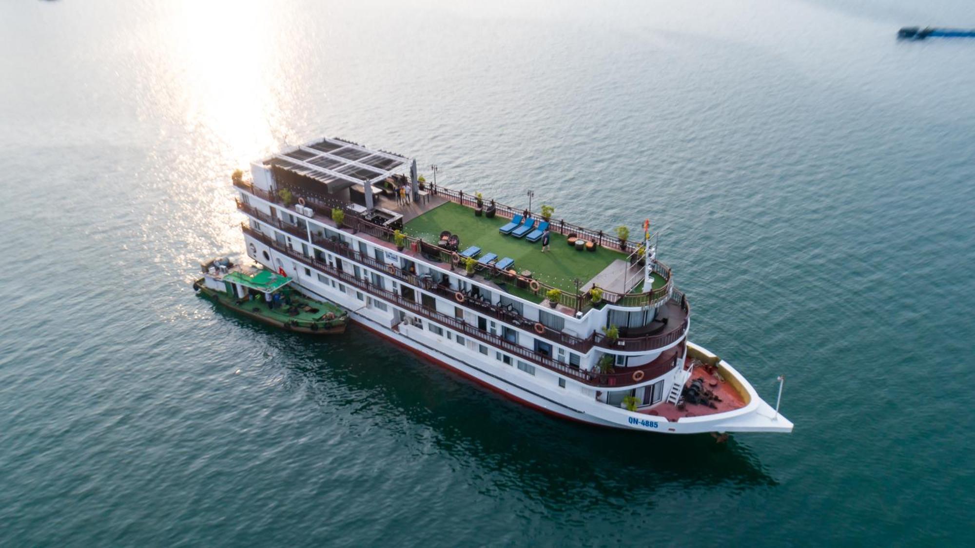 Hotel Amanda Luxury Cruise Ha Long Esterno foto