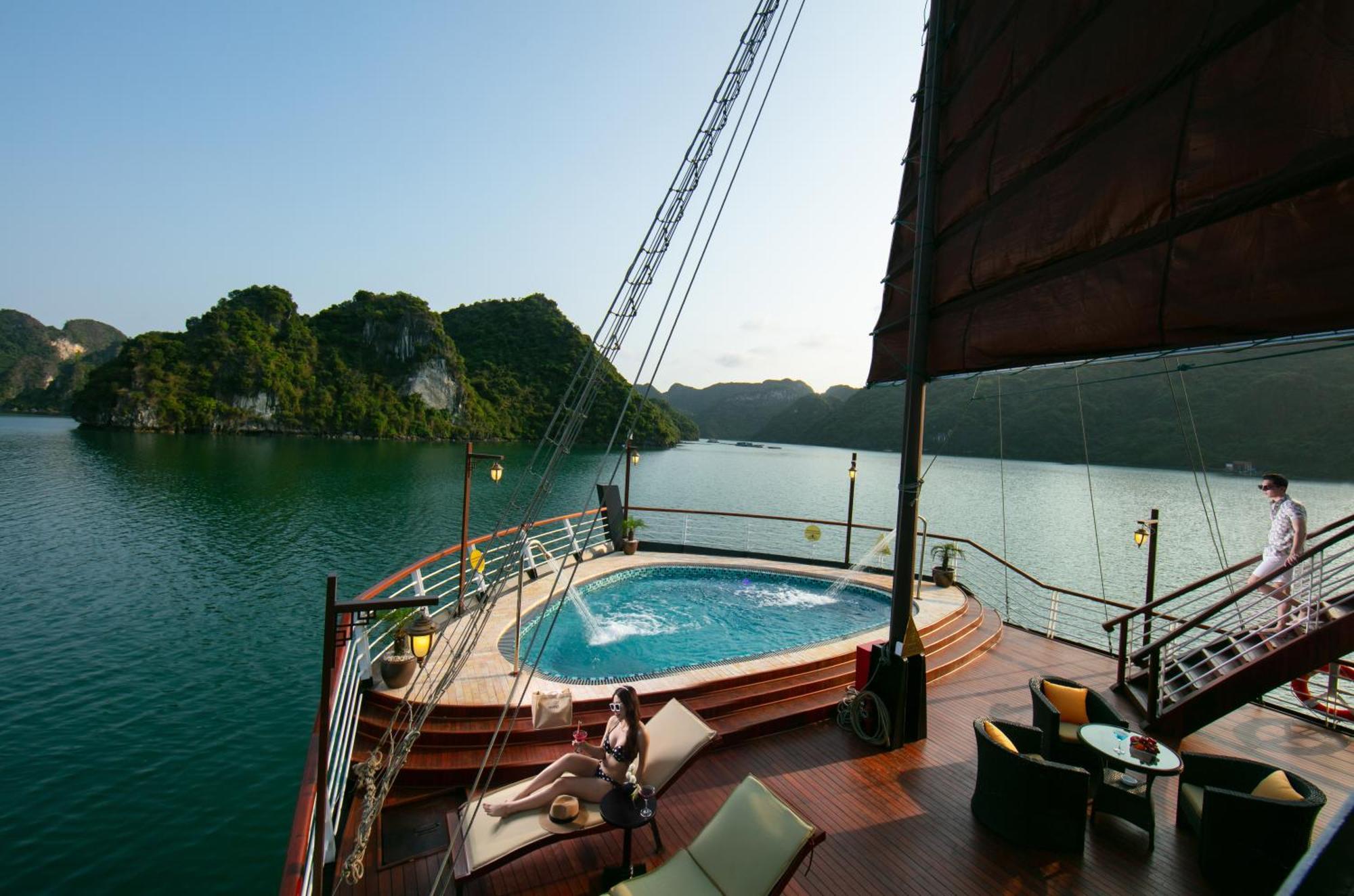Hotel Amanda Luxury Cruise Ha Long Esterno foto