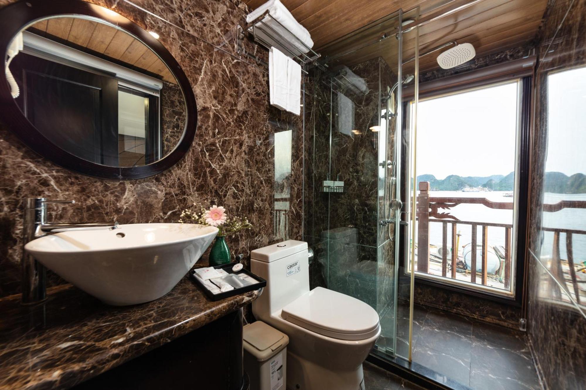 Hotel Amanda Luxury Cruise Ha Long Esterno foto