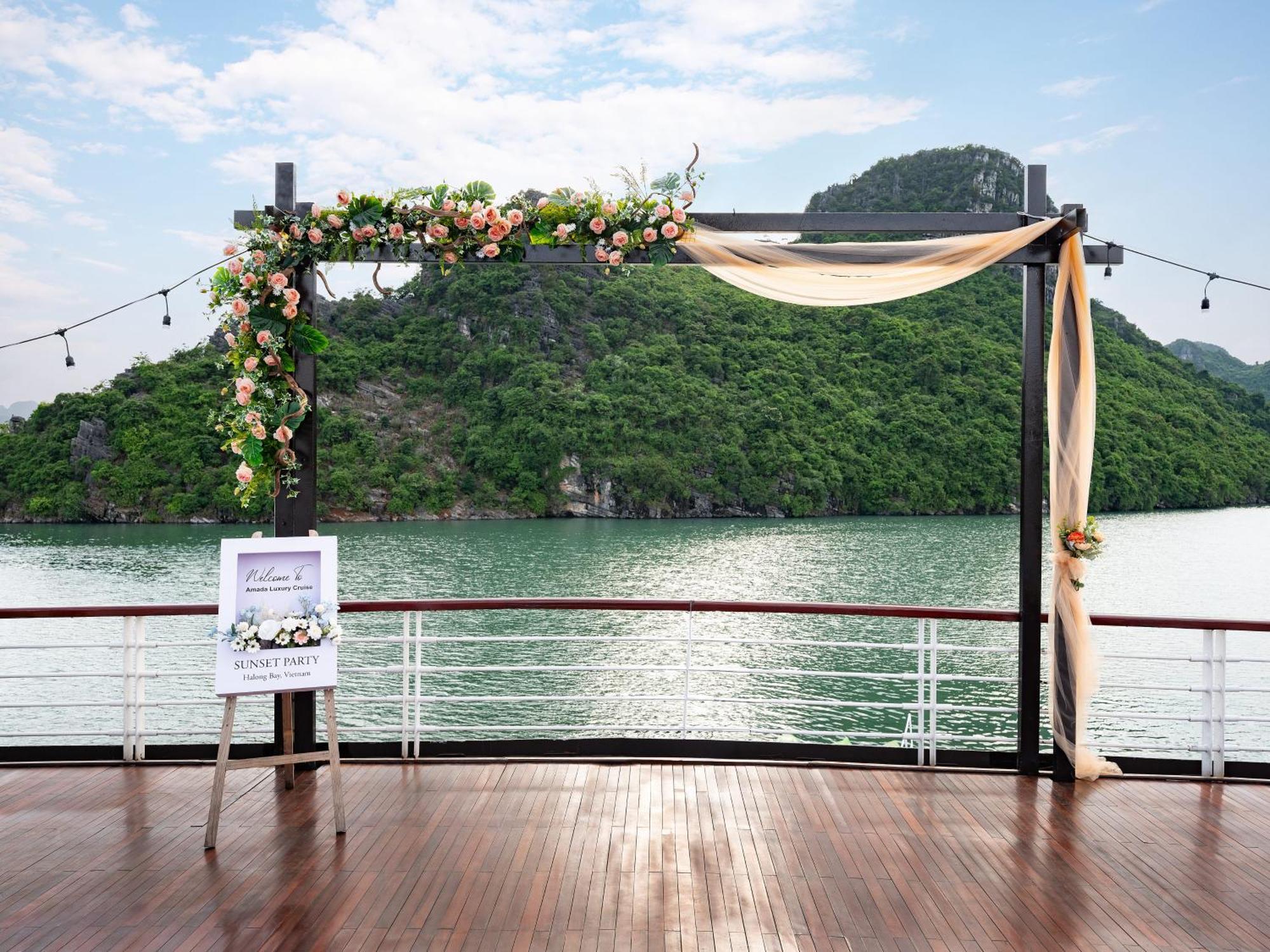 Hotel Amanda Luxury Cruise Ha Long Esterno foto