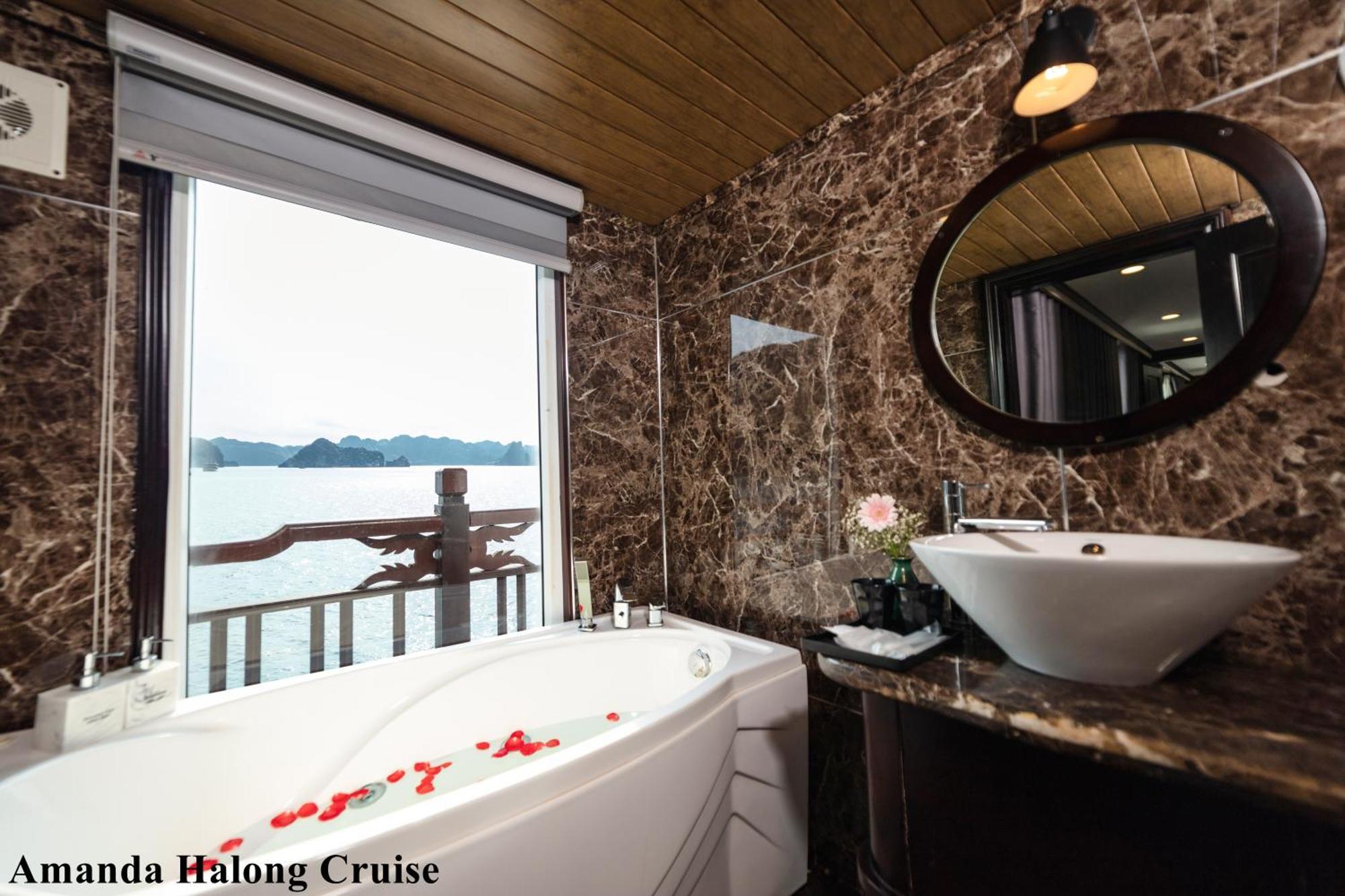 Hotel Amanda Luxury Cruise Ha Long Esterno foto